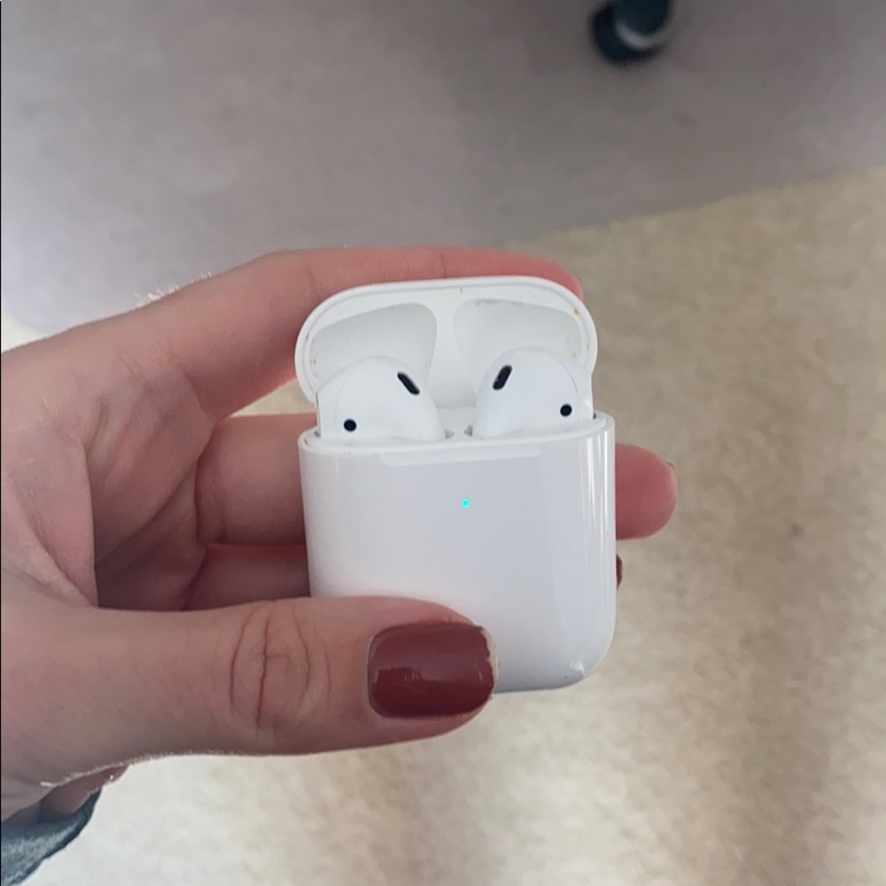 Apple AirPods